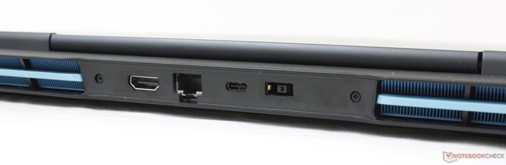 Rückseite: HDMI 2.0, Gigabit RJ-45, USB-C 3.2 Gen. 2 mit Power Delivery 3.0 + DisplayPort 1.4, Netzanschluss