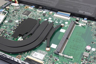 Im Idle nehmen wir aus unserem Testsystem ein leichtes Spulenfiepen oder elektronisches Geräusch wahr