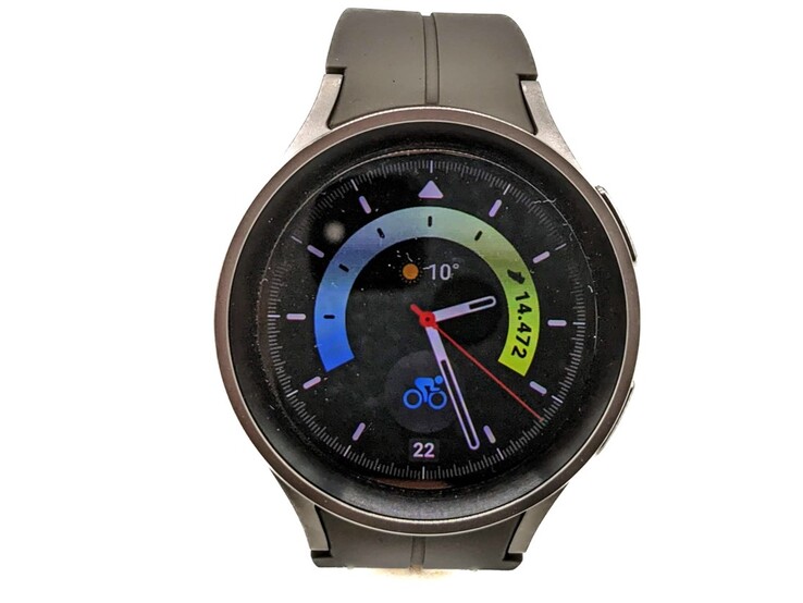 Das Gehäuse der Galaxy Watch5 Pro besteht aus Titan, das Display wird von Saphirglas geschützt