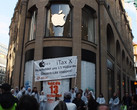 Attac demonstriert in Apple-Läden gegen Steuerflucht
