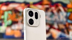 Der Nachfolger des Oppo Find X9 Pro könnte als erstes Smartphone auf drei 200 MP Kameras setzen.