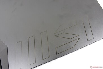Glänzendes MSI-Logo auf der Deckelaußenseite