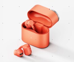 Die Nothing CMF Clip Pro setzen auf ein ungewöhnliches Design mit Smart Dial an der Ladehülle.