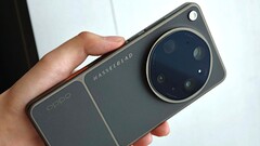 Angeblich das finale Design des Oppo Find X9 Ultra, wie es aktuell in mehreren Photos zu sehen ist.