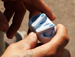 Die Skullcandy EcoBuds bestehen zu 65 Prozent aus recyceltem Plastik. (Bild: Skullcandy)