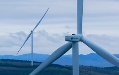 Die Zweiblatt-Turbine hatte während des 500-tägigen Versuchs eine Verfügbarkeitsrate von 99,3%. (Bildquelle: Envision Energy)