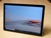 Nicht nur äußerlich moderner, auch im Inneren setzt Microsoft beim Surface Go 2 auf Verbesserungen.