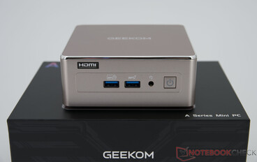 Geekom A5 2027 Edition - Anschlüsse an der Vorderseite