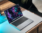 Apple MacBook Pro 14 2023 Entry im Test - Basismodell mit SSD-Downgrade