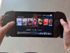 Bazzite OS scheint ein viel besseres Erlebnis zu bieten als Windows 11. Im Bild: das Gaming-Handheld, auf dem das frühere Betriebssystem läuft. (Bildquelle: Cyber Dopamine)