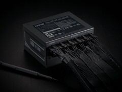Cooler Master präsentiert zwei neue V SFX Platinum Netzteile mit bis zu 1.300 W. (Bild: Cooler Master)