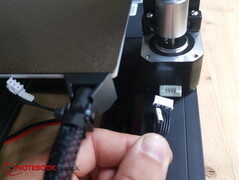 Jetzt insgesamt 3 Kabel einstecken/verbinden