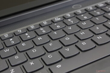 Die Tastaturtasten bieten mehr Tastenhub und eine deutlicheres Feedback als bei den meisten Ultrabooks.