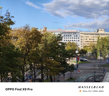 Ein 70mm Foto aus dem Oppo Find X9 Pro mit 12 MP Default.