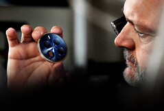 Das Realme 12 Pro wurde in Zusammenarbeit mit einem Luxus-Uhren-Designer entwickelt. (Bild: Realme)