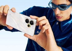 Das Realme 15 Pro bietet ein enorm helles Display und einen gigantischen Akku. (Bildquelle: Realme)