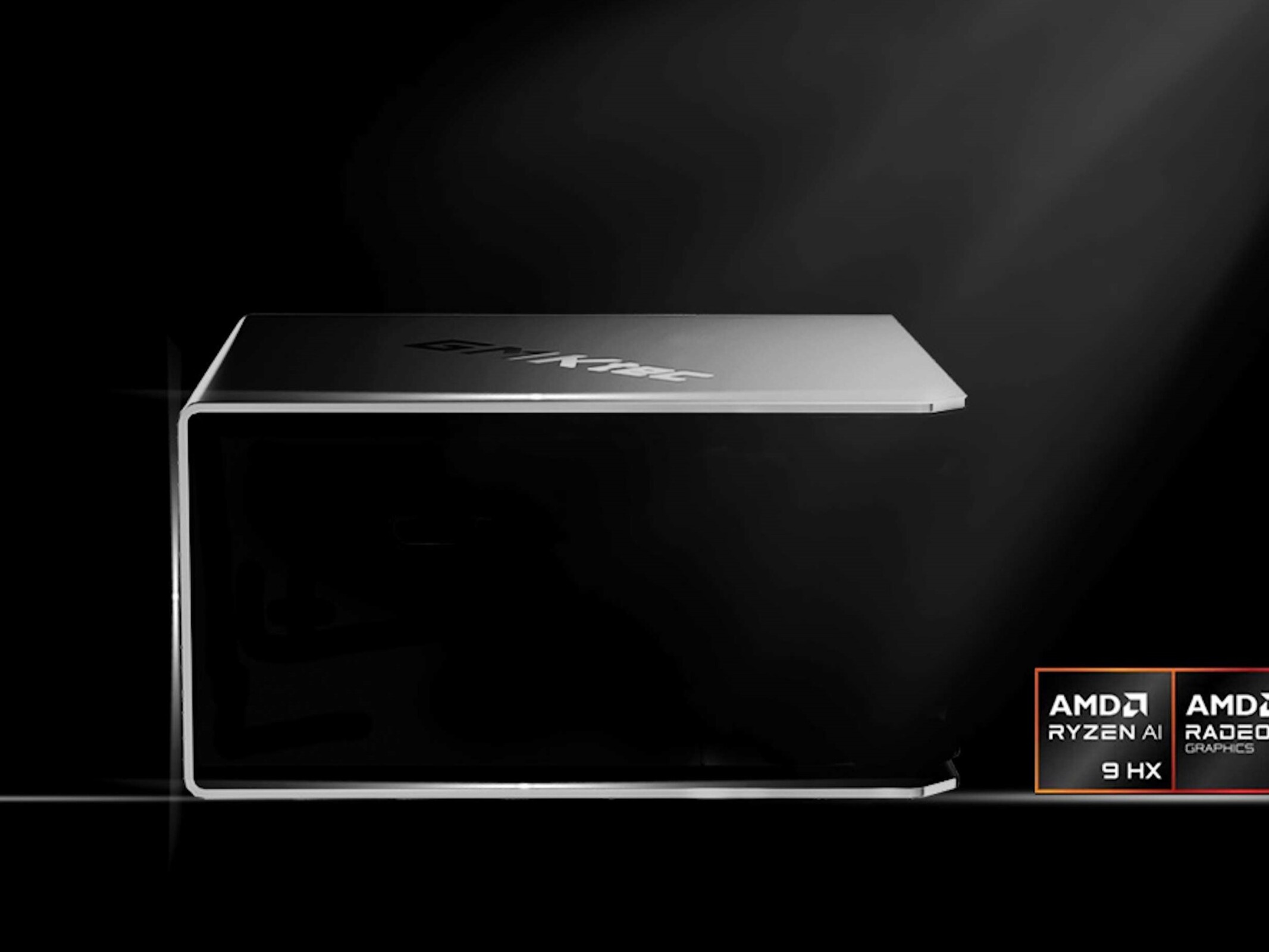 GMKtec EvoX1 MiniPC kommt mit starkem Strix PointRechenchip von AMD