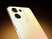 Das Oppo Reno8 packt eine 50 MP Triple-Kamera in ein vergleichsweise großes Kameramodul. (Bild: Oppo)