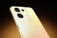 Das Oppo Reno8 packt eine 50 MP Triple-Kamera in ein vergleichsweise großes Kameramodul. (Bild: Oppo)