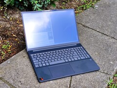 Snapdragon X und 1-TB-SSD: Lenovo IdeaPad Slim 3 15Q8X10. (Bild: Benjamin Herzig)