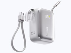 Die 20.000mAh-Powerbank hat zwei integrierte USB-C-Kabel
