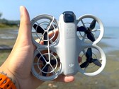 Zwei Videos zeigen die DJI Neo bereits im Flug und erstes Videomaterial aus der 4K-Kamera mit 1-Achsen-Gimbal. (Bildquelle: enontheroad, Youtube)
