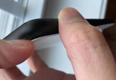 Die Rückseite einiger Pixel 4 XL-Phones von Google löst sich ab, möglicherweise aufgrund eines expandierenden Akkus.