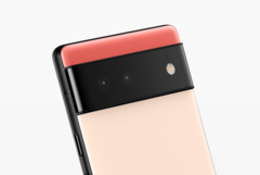 Das neue Google Pixel 6 kann erstmals seit dem Release am heutigen Singles Day mit sattem Rabatt bestellt werden. (Bild: Google)