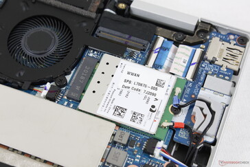 Das optionale Intel XMM 7360-Modul bietet bis zu 4G LTE-Kat.-10-Geschwindigkeit gemäß Intel