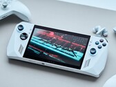 Der Asus ROG Ally hat ein neues Software-Update erhalten (Bild: Andreas Osthoff, Notebookcheck)