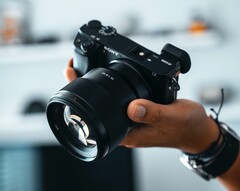 Sony kann sich erstmals auf Platz 2 des digitalen Kameramarktes vorkämpfen. (Bild: Michael Soledad, Unsplash)