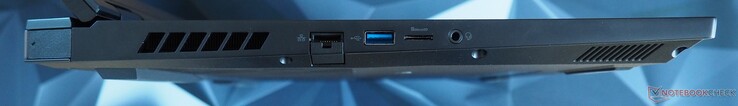 Links: RJ45-LAN, USB-A 3.0, MicroSD-Reader, Audio