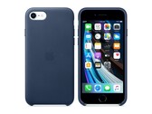 Apple bietet Leder- und Silikonhüllen an, die dem iPhone SE der zweiten Generation perfekt passen. (Bild: Apple)