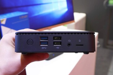 Anschlüsse am Minix (Quelle: Notebookitalia.it)