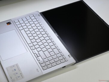 Asus VivoBook S16 S3607QA. (Bild: Andreas Osthoff)