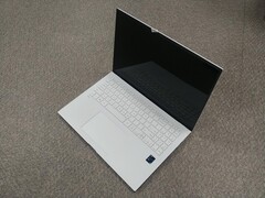 LG bringt in 2021 ein 16 und ein 17 Zoll LG Gram auf den Markt. (Bild zeigt 14 Zoll LG Gram 14Z90P)