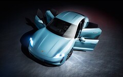 Nutzer eines Porsche Taycan können ein Lademodul nachrüsten lassen, welches die Ladedauer halbiert. (Bild: Porsche)