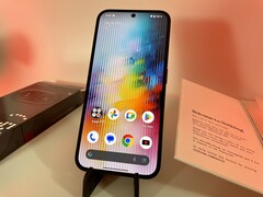 Mit 8 GB RAM und 128 GB Speicher kostet das Nothing Phone (2a) offiziell 329 Euro.