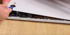 Was sich wohl darunter versteckt? Googles kleines Pixel 3 wird von iFixit zerlegt.