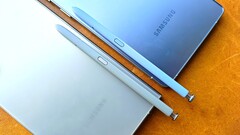 Trotz großer Ähnlichkeit ist der Galaxy S24 Ultra S-Pen keine Bluetooth-Alternative für das Galaxy S25 Ultra. Samsung deutet auf kostenpflichtiges Zubehör. (Bildquelle: Michael Fisher)