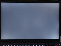 Backlight Bleeding (hier verbessert dargestellt)