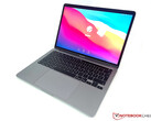 Apple MacBook Pro 13 2020 Laptop im Test: Auch das kleine Pro 13 bekommt die M1-Leistungsspritze