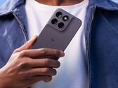 Das Motorola Moto G67 ist ein Mittelklassephone mit 50-Megapixelkamera zum recht günstigen Preis.