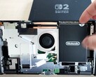 Die neue Revision der Nintendo Switch 2 erlaubt einen einfachen Akku-Tausch.