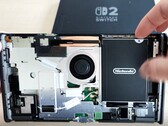 Die neue Revision der Nintendo Switch 2 erlaubt einen einfachen Akku-Tausch.