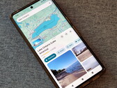 Smartphone mit Google Maps darauf