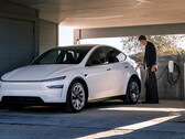 Der deutsche E-Auto-Markt ist im Wandel. Immer mehr Privatkunden entscheiden sich wegen des unvorhersehbaren Restwertrisikos für ein Leasingmodell (Bild: Tesla Model Y Premium).