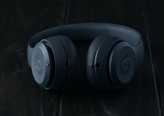 Apple wird bald Over-Ear-Kopfhörer mit seinem eigenen Logo anbieten, statt sich nur auf Beats zu konzentrieren. (Bild: Ahmad Mohammed, Unsplash)