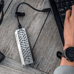 Cooler Master Oracle Air: Werkzeugloses SSD-Gehäuse