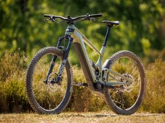 Copperhead Evo AM 2: Vollgefedertes Mountainbike mit starker Ausstattung (Bildquelle: Bulls)